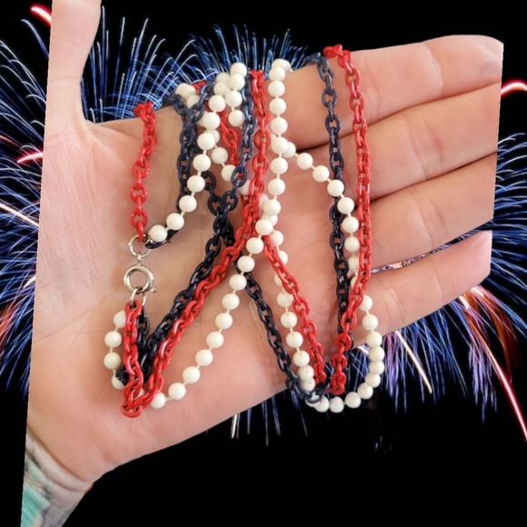 1976 U.S. Bicentennial Patriotic Jewelry Set- Necklace & Brooch - Picture 5 of 8